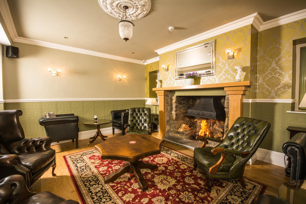 The Chainbridge Hotel Ланголен Екстериор снимка
