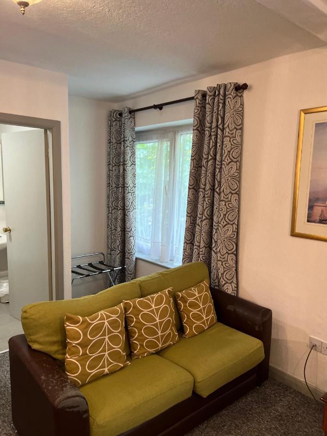 The Chainbridge Hotel Ланголен Екстериор снимка
